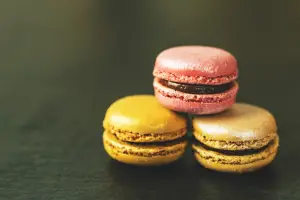 Macaron vs macaroon: What's the difference?