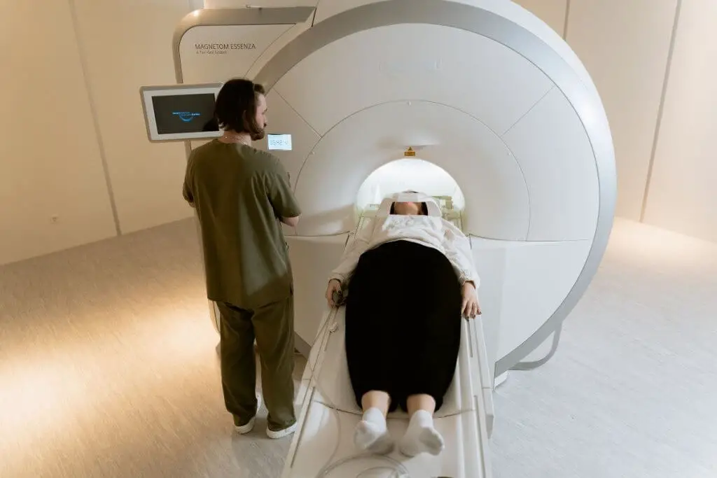 Difference between MRI and CT scan
